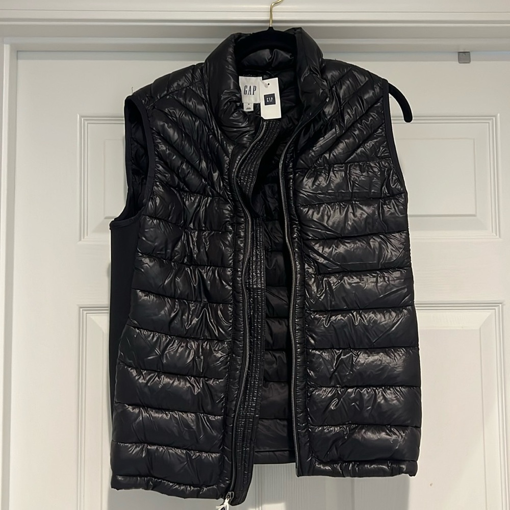 NWT Gap Puffer Vest